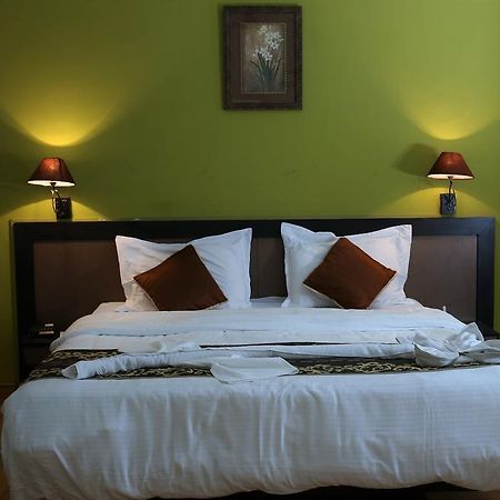 Alor Grande Holiday Resort Кандолим Экстерьер фото