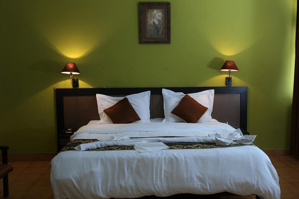 Alor Grande Holiday Resort Кандолим Экстерьер фото