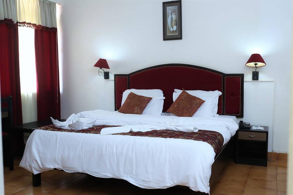 Alor Grande Holiday Resort Кандолим Экстерьер фото